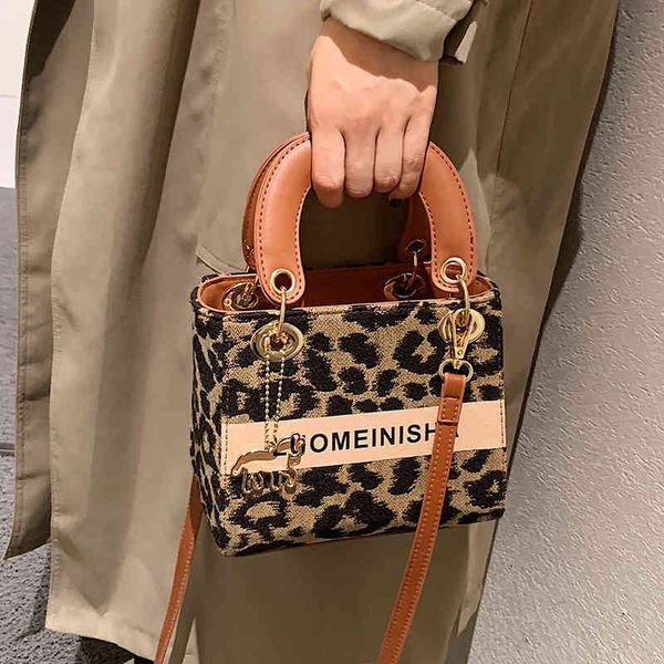 

this year's popular 2022 new women's ins versatile messenger bag fashion portable small square bag