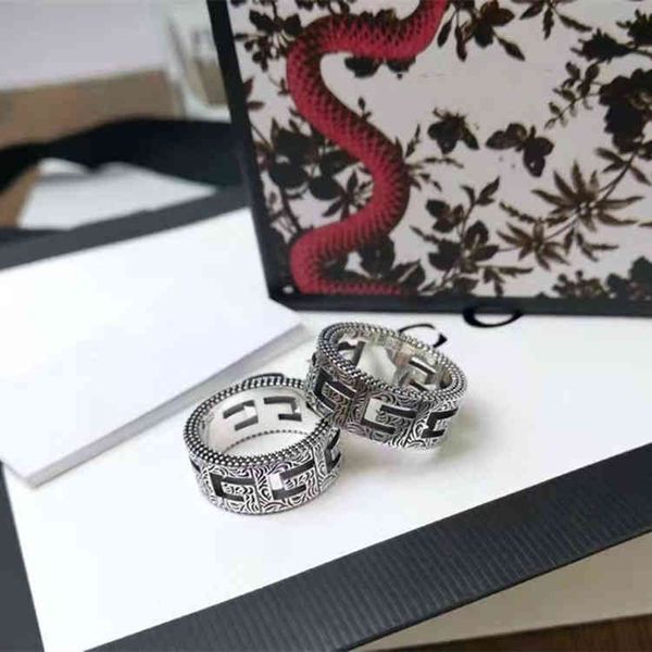 

2022 factory wholesale new 1.1 square wall pattern hollow men's and women's old ring pair 16ic, Silver
