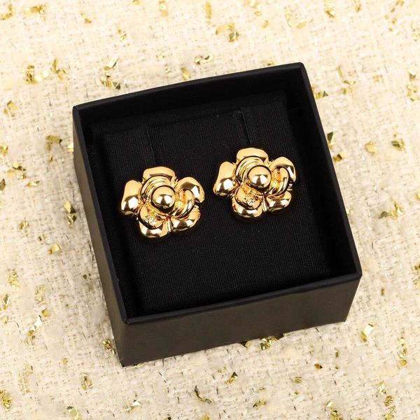 

2022 charm stud earring in 18k gold plated flower design for women wedding jewelry gift have box stamp ps4777, Golden