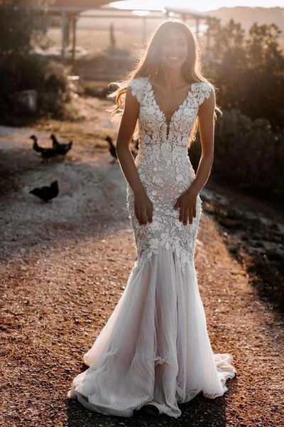 Abiti da sposa a sirena in pizzo romantico Country Garden Bohemian Sexy Backless Applique Cap Sleeve Increspato Abiti da sposa lunghi BC10939 0509