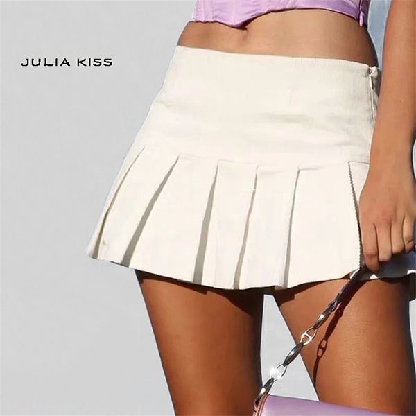 

women super pleated mini skirt in white / black 220408