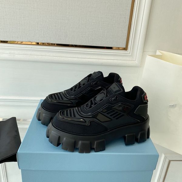

2023 new luxury designer calfskin casual shoes reflective sneakers vintage trainers fashion shoes lace-up sneaker 0502, Black