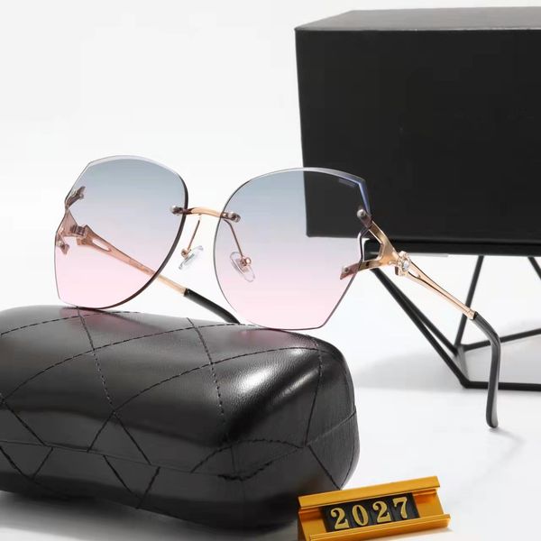 

2022 gradient sunglasses fashion sun glasses luxury brand new vintage metal frame trendy shades rhinestone with box, White;black