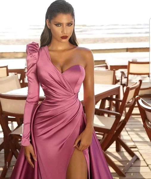 Auf stile arabisch elegante one schulter satin prom Kleider Langarm gerüht Hochteilige Split eine Linie Sweep -Zug -Partyabendkleider BC10583