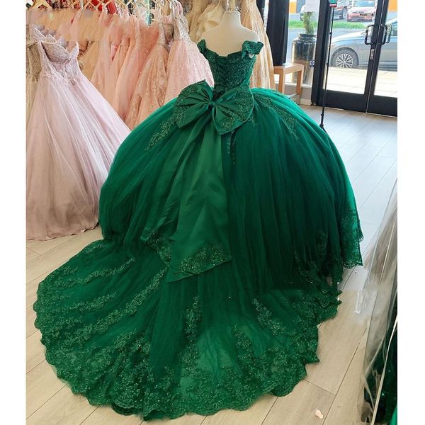 Smaragdgrünes Ballkleid Quinceanera-Kleider, Applikationen, Perlen, schulterfrei, Tüll, süßes 16-Kleid, Vestido de 15 Jahre, Schnürung, Schleife hinten, Prinzessin, Abschlussball, Party, Festzugskleider