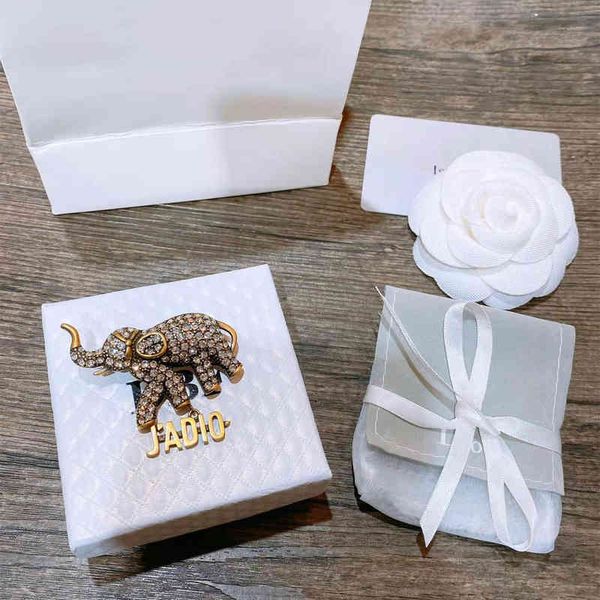 

2022 factory wholesale new di high version round eared elephant brooch female full diamond clothes decorative pin accessories, Gray