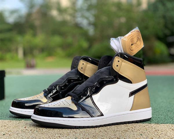 

jumpman 1 high og 1s shoes gold toe black metallic-gold mens trainers sports sneakerss with box