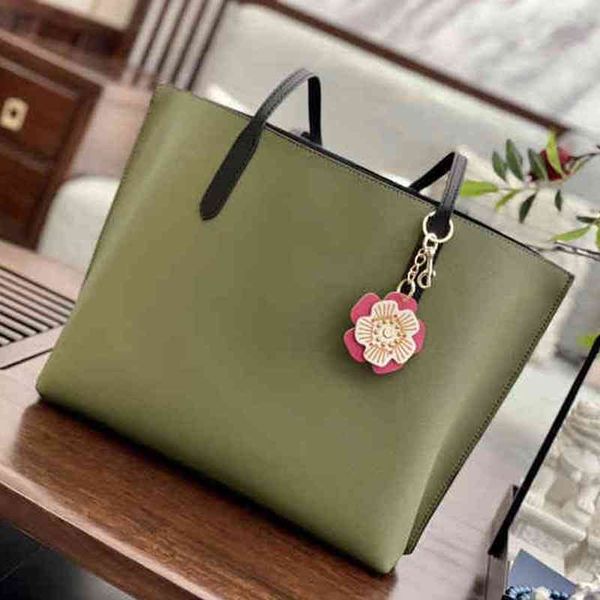 

shopping tote bags handbags large capacity designers women leather portable commuting beach shoulder wallets 220601