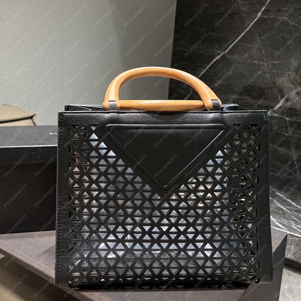 Borsa a tracolla scavata Borsa a tracolla di lusso Borse di design di alta qualità Borse per la spesa di grande capacità da donna Portafoglio in pelle alla moda Borsa con manico in legno unico