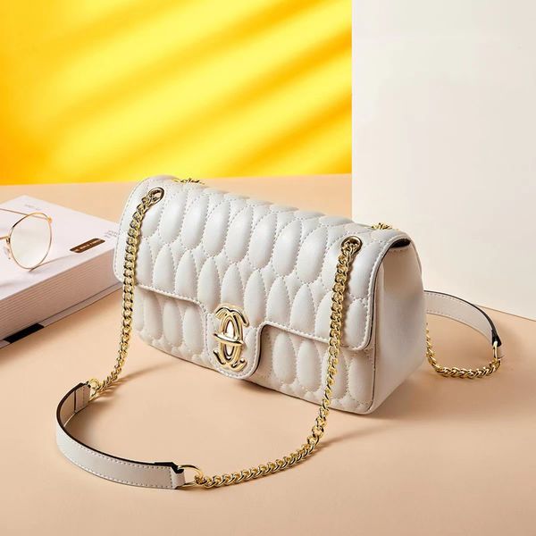 

new small fragrance style high value messenger shoulder bag cowhide diamond chain women's all-match