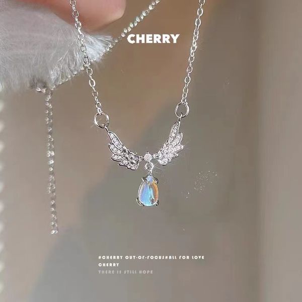 

two butterfly zircon pearl necklace fashionable all-match clavicle chain special-interest design light luxury high sense necklace female fas, Silver