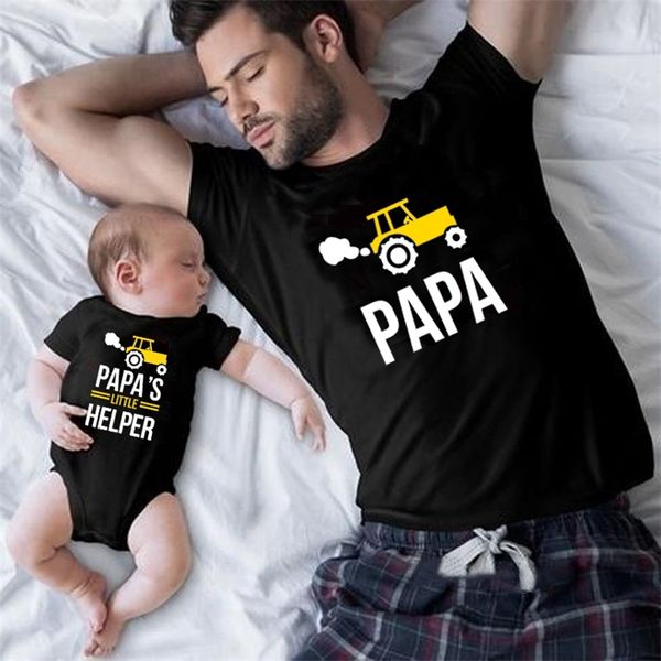 

1pc family matching clothes papa and papas little helper father and son summer dad and boys short sleeve matching clothing 220531, Blue