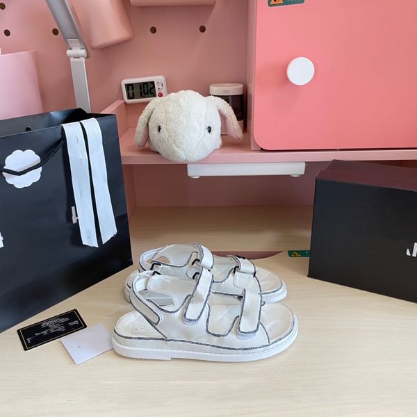 

2022 designer classic sandals black&white flat heel genuine leather slingbacks for women summer luxury fashion soft party banquet slide shoe