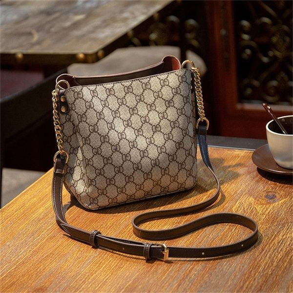 

female new versatile goddess printed small large capacity single messenger clearance outlet sale