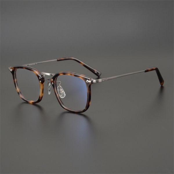 

shop eyeglasses onlines ultra light pure titanium spectacle frame can be equipped with degree frame and artistic round spectacle frame, White;black