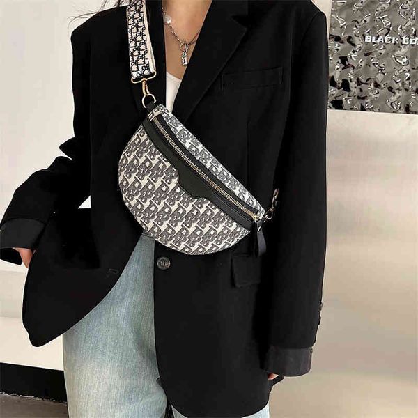 

fashion bag 70% off factory clearance 2022 spring and summer korean bear fashion embroidery jacquard messenger style one shoulder women&#039
