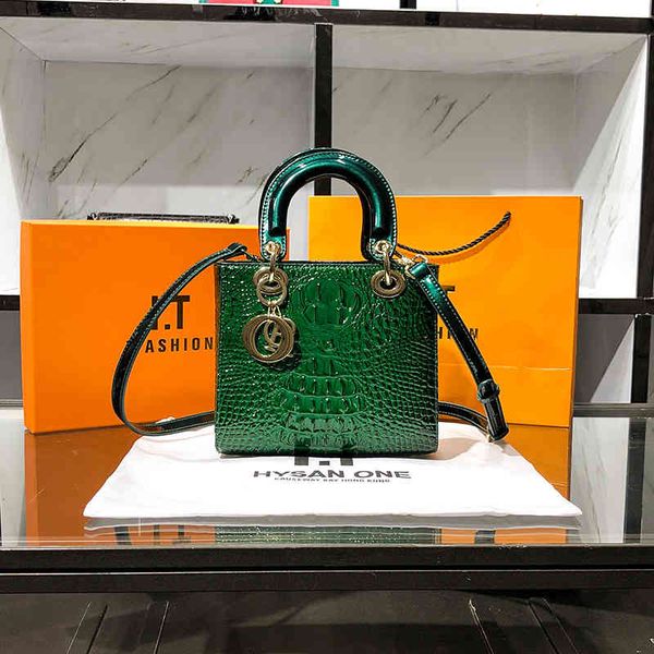 

2022 new crocodile high sense diana handbag foreign style one shoulder messenger bag broadcast luxury designer