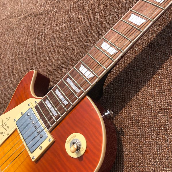 

electric guitar,rosewood fingerboard,maple left hand,dark sunburst