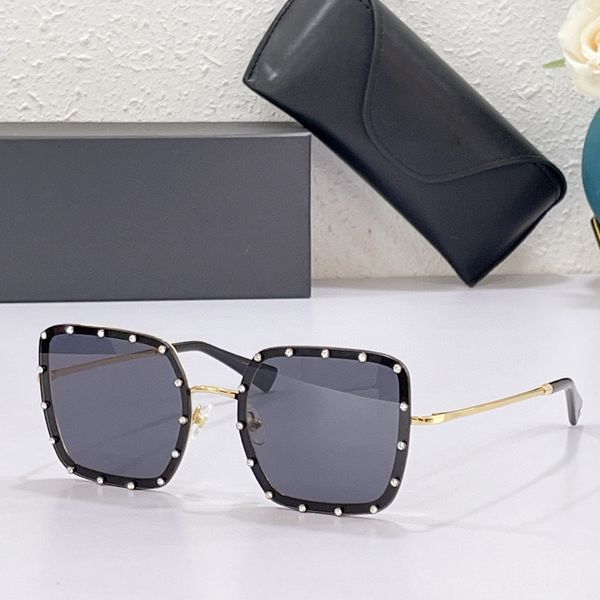 

womens sunglasses for women men sun glasses mens 2052 fashion style protects eyes uv400 lens with random box, White;black