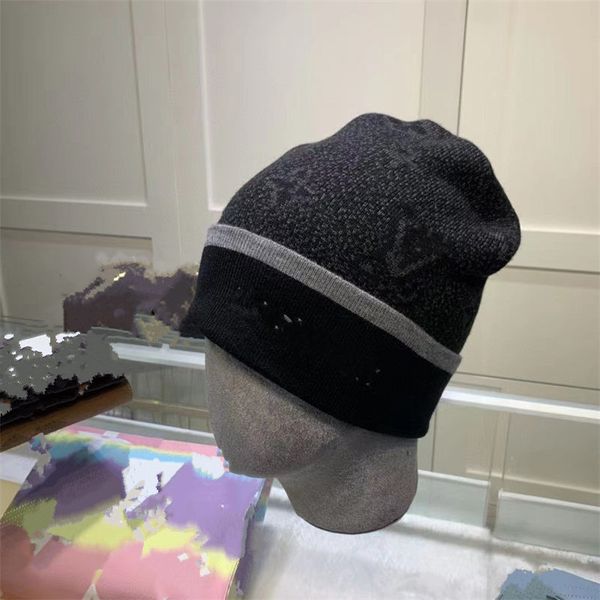 

beanie skull caps fashionable winter designer bonnets ladies knitted woolen hat all-match warmth with comfortable fur ballbeanie skull beani, Blue;gray