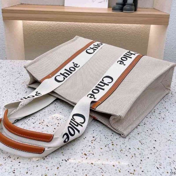 

cloe tote bag designer bags woody handbag 2023 fashion one shoulder canvas niche design portable large tote women's cap g706
