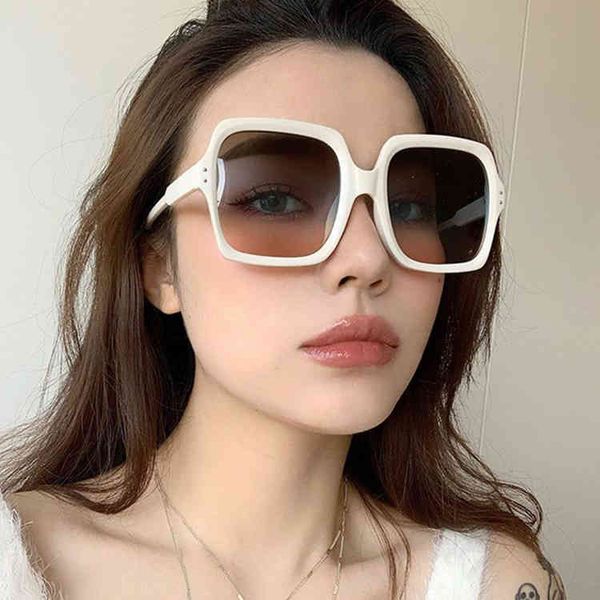 

2022 summer fashion sunglass for women men retro dign shade square eyewear newt big frame sun glass wholale custom, White;black