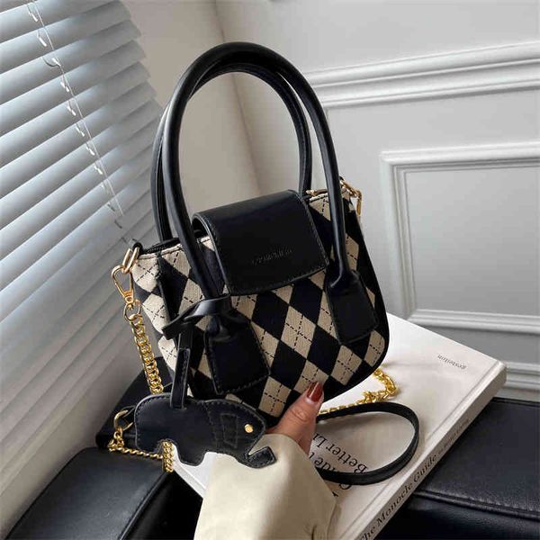 

black and white personality net red portable princess diana women's bag 2022 new chain one shoulder fashion color luxury designer