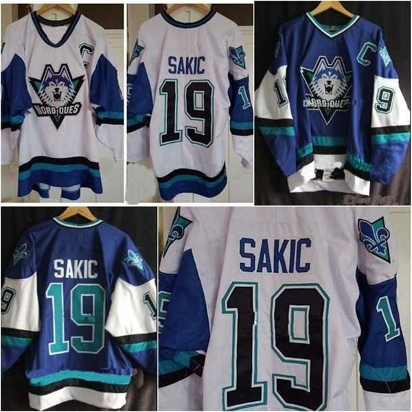 40QueBec Nordiques # 19 Joe Sakic Beyaz Mavi Thr Tage Erkek Buz Hokeyi Jersey Özel Kod Boyutu S-4XL