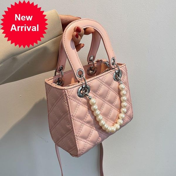 

tide brand wholesale this year's popular female 2022 new versatile messenger pearl portable princess fashion trend shoulder crossbody b