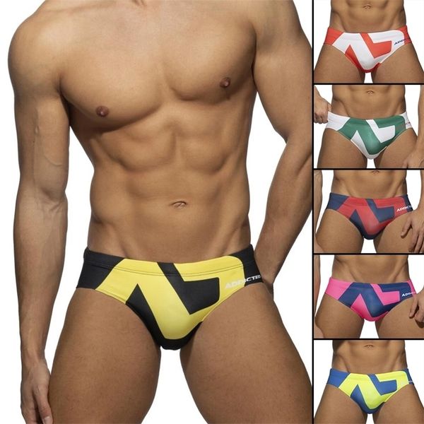 Com push pad homens sexy verão maiô briefs cintura baixa maiô bulge beach wear moda curto esporte homme nadar biquíni 220621