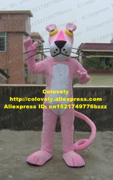 Maskottchen-Puppenkostüm. Schönes rosa Leoparden-Panther-Pard-Gepard-Maskottchen-Kostüm, langer, dünner rosafarbener Schwanz, weißer Bauch, leuchtend gelbe Augen, Nr. 4963