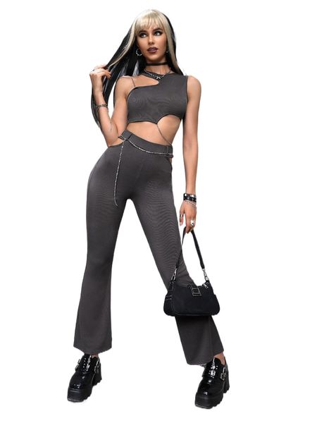 

asymmetrical neck crop & flare leg pants & chain v0ms#, White
