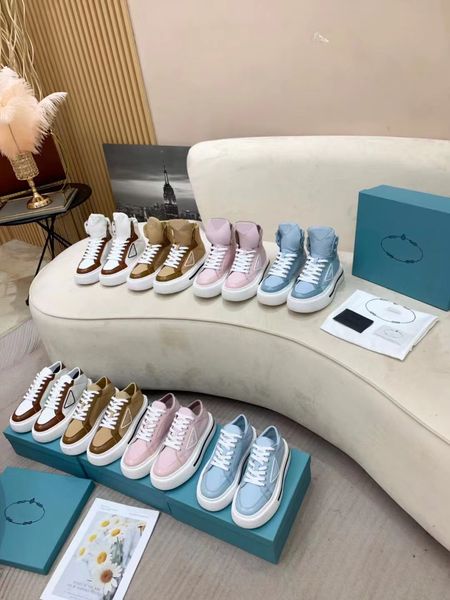 

2022 new triangle standard thick sole laika leather lace up small white shoes round head raised flat fashion sneakers, Black