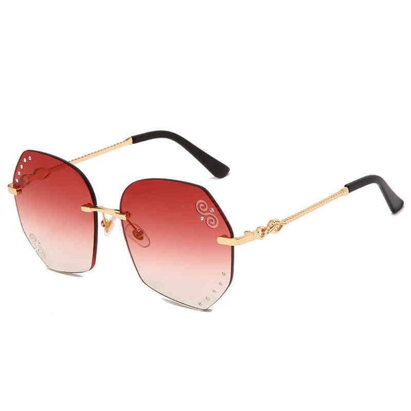 

new square framels slice hollowed out irregular diamond inlaid sunglass, White;black
