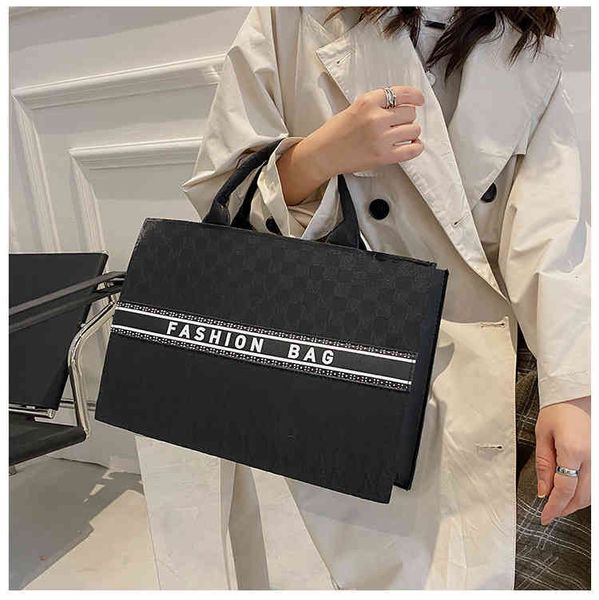 

2022 factory wholesale new minority large capacity female fashion net red lattice tote bag student class one shoulder bag