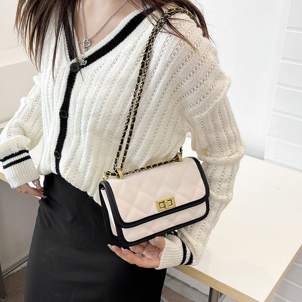 

designer bags women's new 2022 fashion contrast color versatile messenger single shoulder small fragrance lingge chain