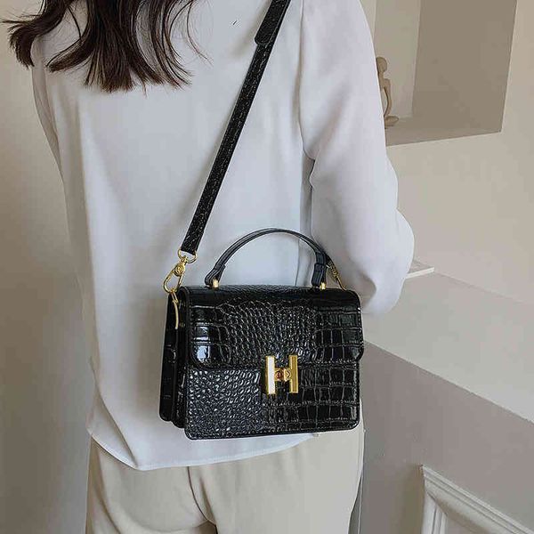 

handbags crocodile 2022 new bright leather portable women's texture messenger