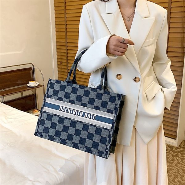 

bags 2022 new bag women's large capacity texture one shoulder messenger bag style handbag purse