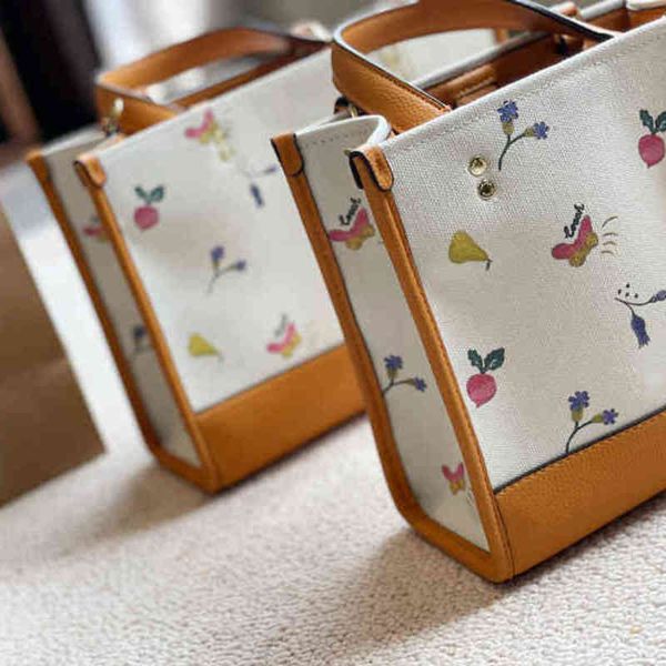 

women luxurys designers designer shopping bags embroidery craft women handbags fashion pattern beach spacious large capacity tote 220518 zho