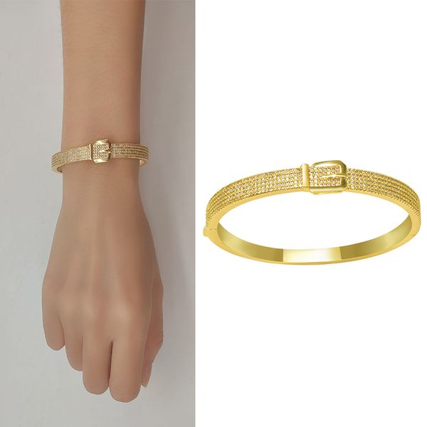 Bracciale in oro per donna Cintura con fibbia Braccialetti Cintura semplice ed elegante Gioielli con diamanti Catena di moda Designer personalizzato Speciale sulle mani Polsino Coppia di amici Ragazze