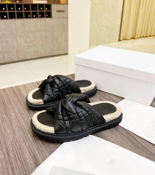 

2022 luxury designer woven sandals dtwist slippers twist sheepskin finish women slippers eva sole size 35-40, Black