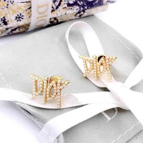

2022 new 925 silver needle diamond inlaid personalized letter earrings fashion versatile temperament earrings, Golden