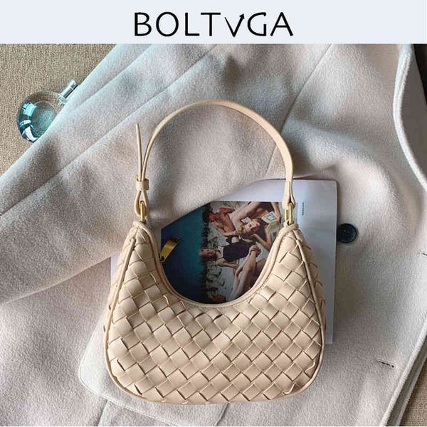 

new crescent woven 2021 underarm female shoulder ins fashion japan and south korea crescent soft leather leisure bvbag
