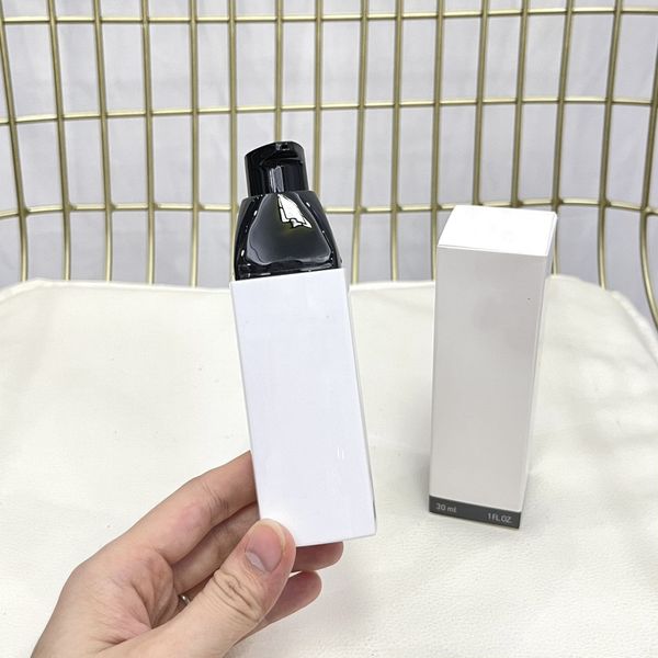 

epack hydra beauty camellia water cream 30ml lotion fluide hydratant illuminateur illuminating hydrating fluid essence, White