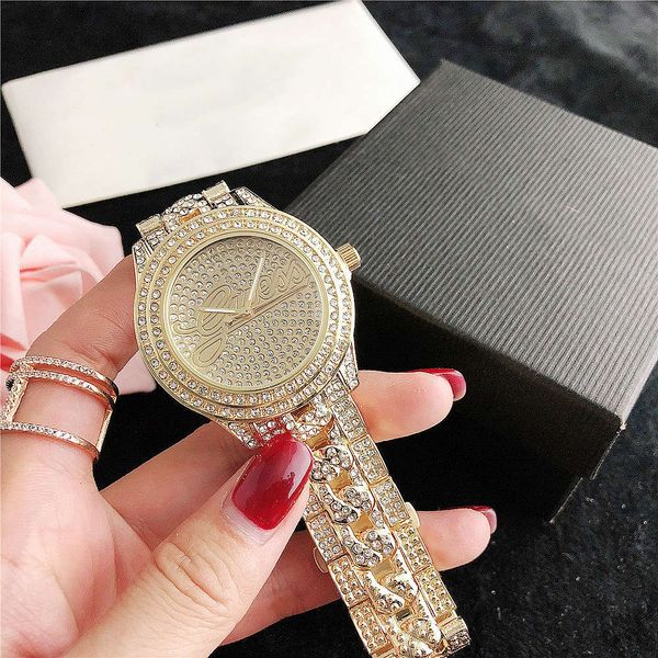 Orologio da donna di moda di lusso con diamanti in oro rosa senza calendario Bracciale in oro con chiusura pieghevole Master Designer Girl Watches