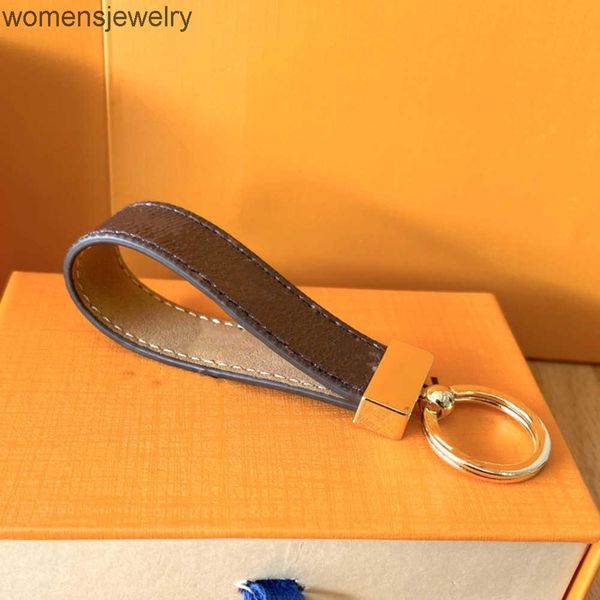 

keychains stainless steel key holder brown flower key chain ring holder buckle keychain designer lovers car handmade black leather bags, Silver