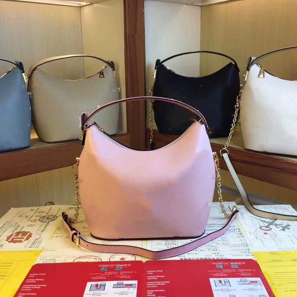 

women's luxury stray bag postman shopping tote bag leather one shoulder diagonal bag m45698 m45697 marshmallow