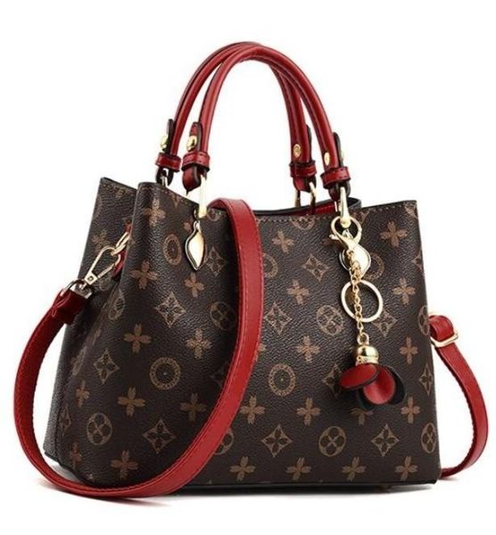 

2021 designer ladies handbag messenger bag style outdoor casual fashion presbyopic one shoulder suitable for all kinds of