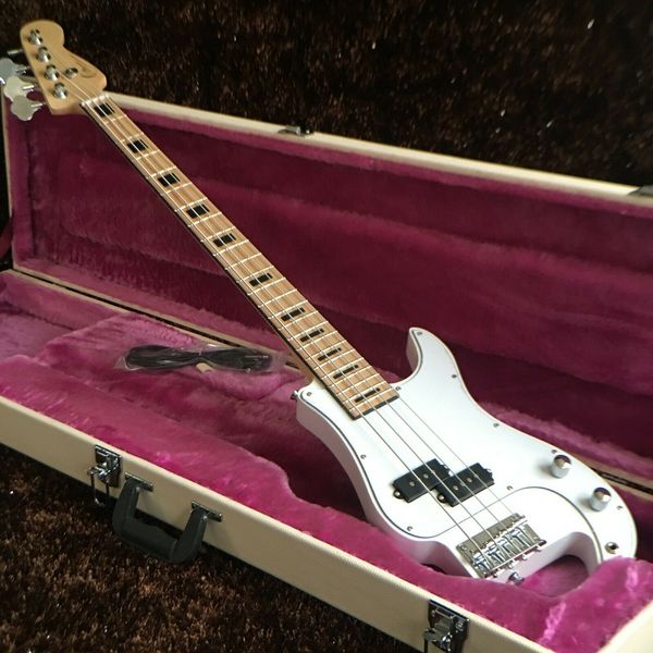 

custom guitar factory 2021 white bass guitar