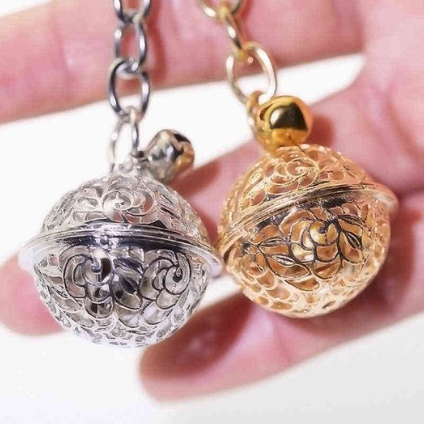 

wind chimes keychain chinese wind palace bell lovers key chain hollow carved metal bells bag ornaments wholesale g220421, Silver
